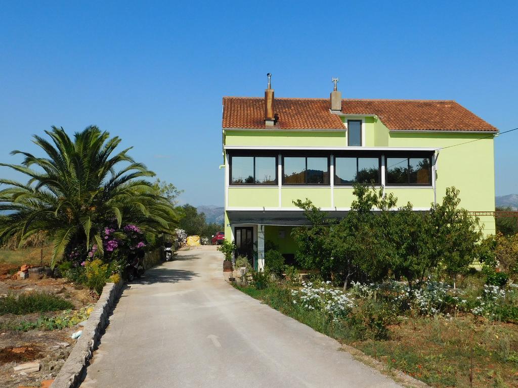 Apartments Leo Janjina Dış mekan fotoğraf