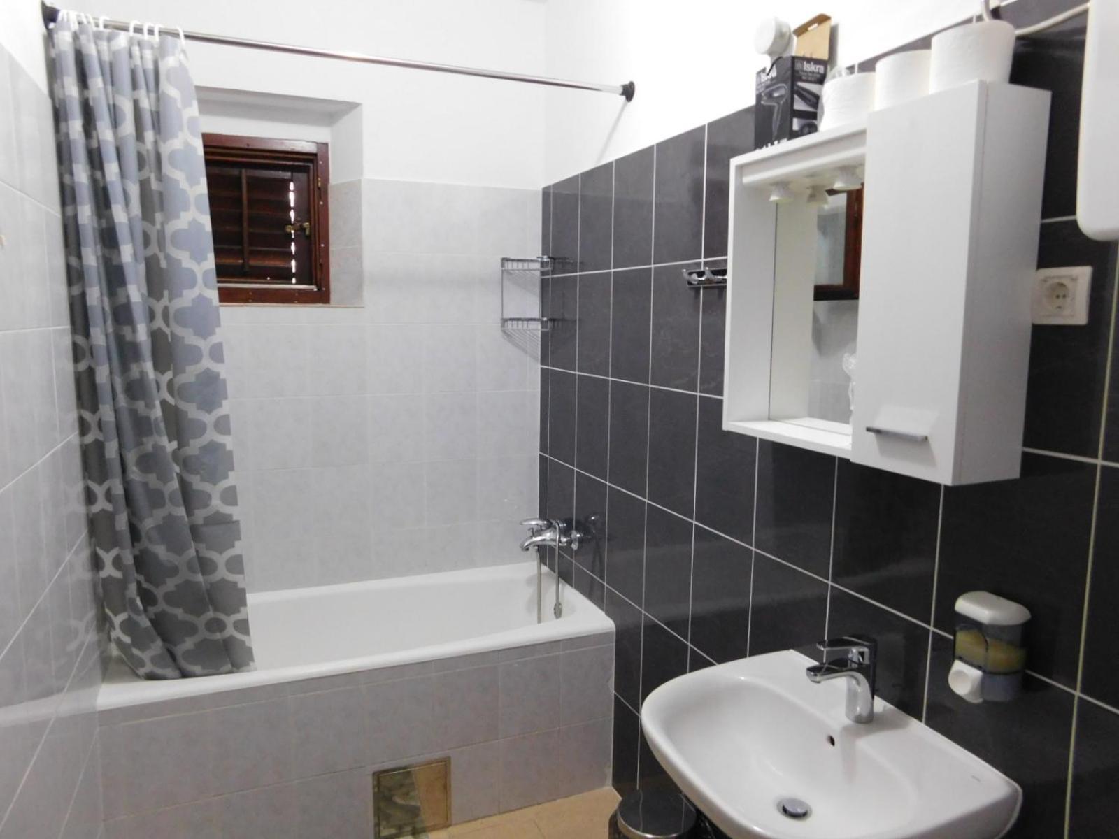 Apartments Leo Janjina Dış mekan fotoğraf