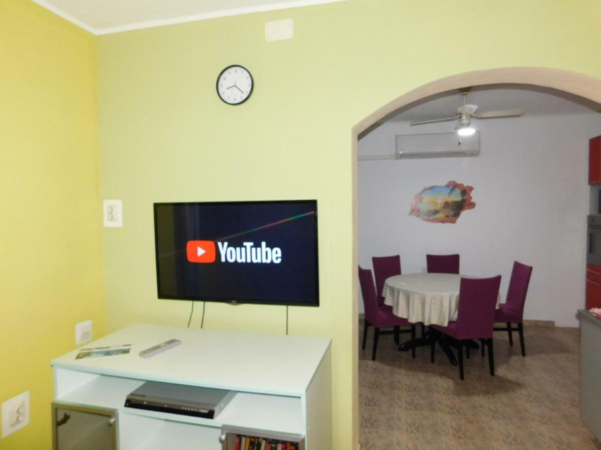 Apartments Leo Janjina Dış mekan fotoğraf
