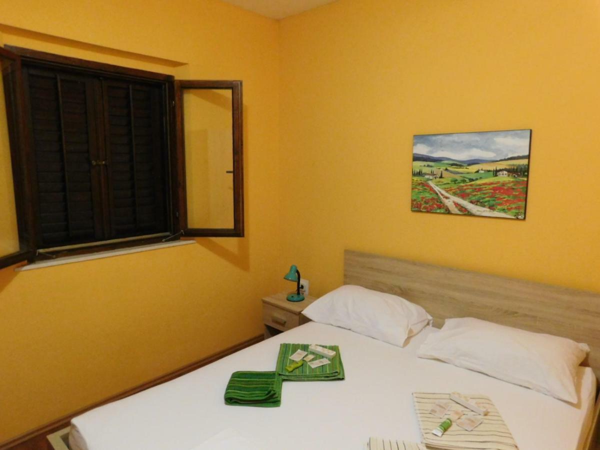 Apartments Leo Janjina Dış mekan fotoğraf